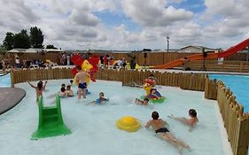 Camping Et Gite La Garenne De Moncourt Baie Somme